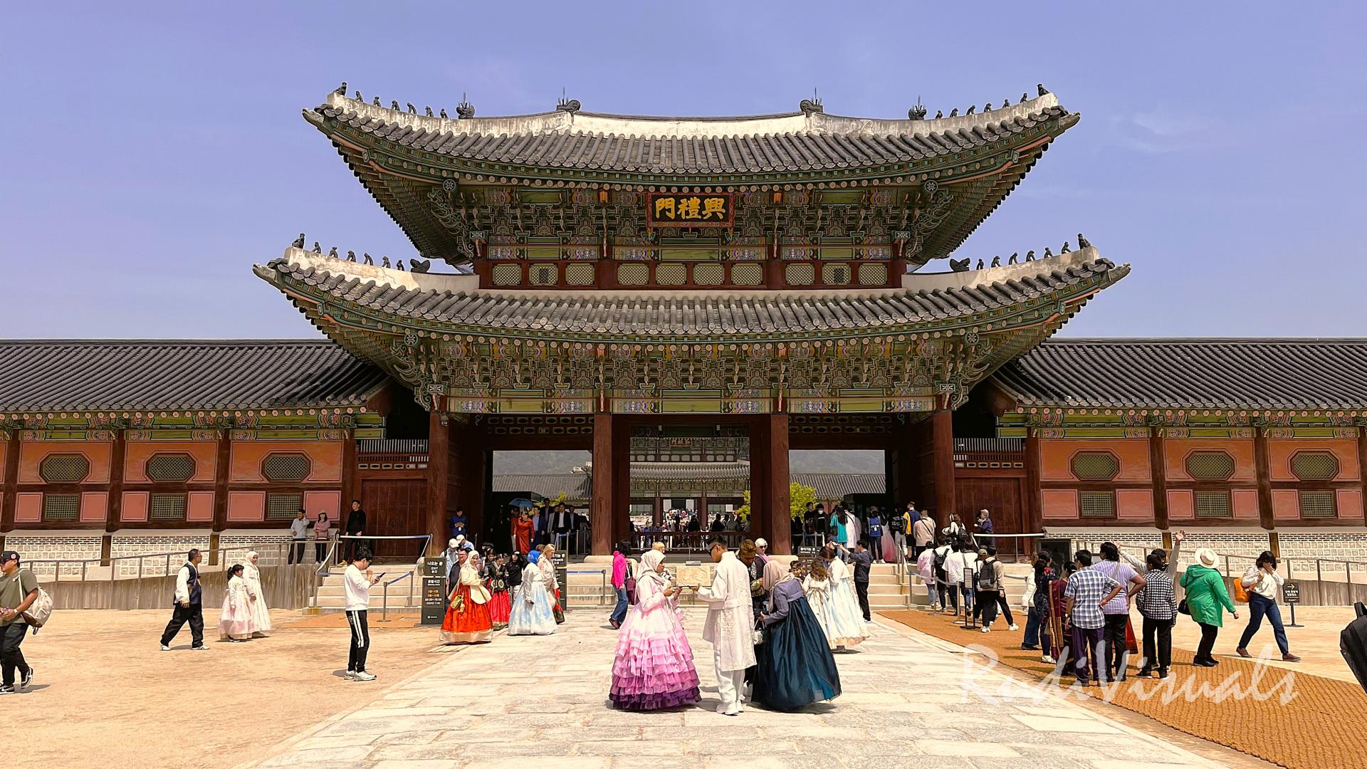 Gwanghwamun – Porte historique et expérience du hanbok